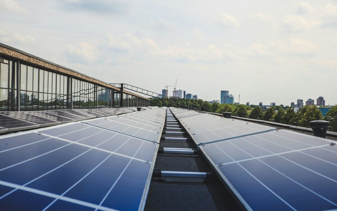 Pourquoi la pluie ne remplace-t-elle pas le Nettoyage de panneaux solaires à Genève ?